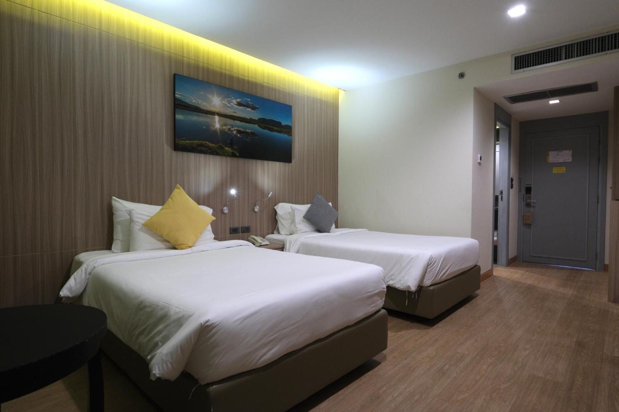 โรงแรมบุษราคัม 4* ขอนแก่น