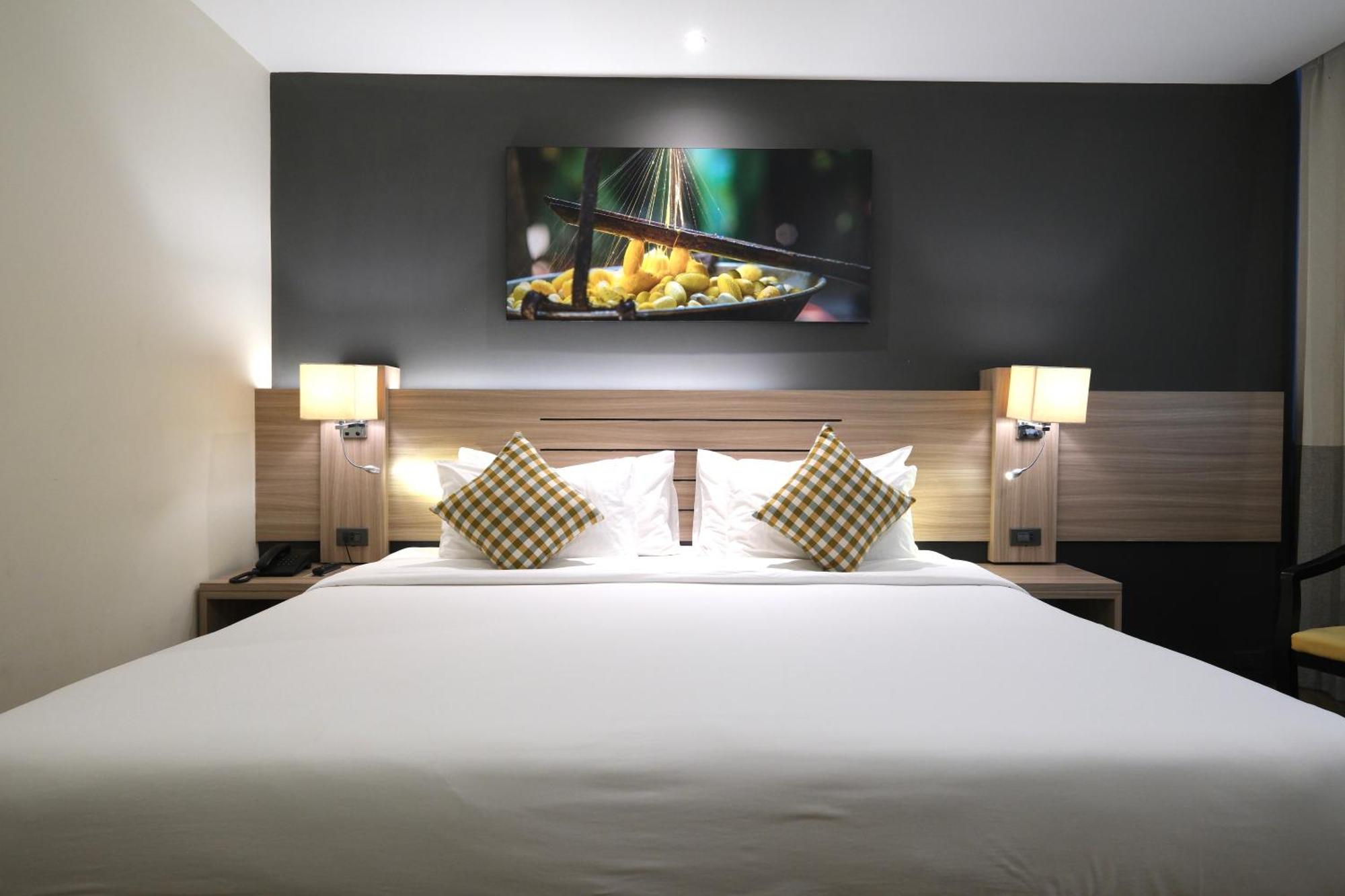โรงแรมบุษราคัม 4* ขอนแก่น