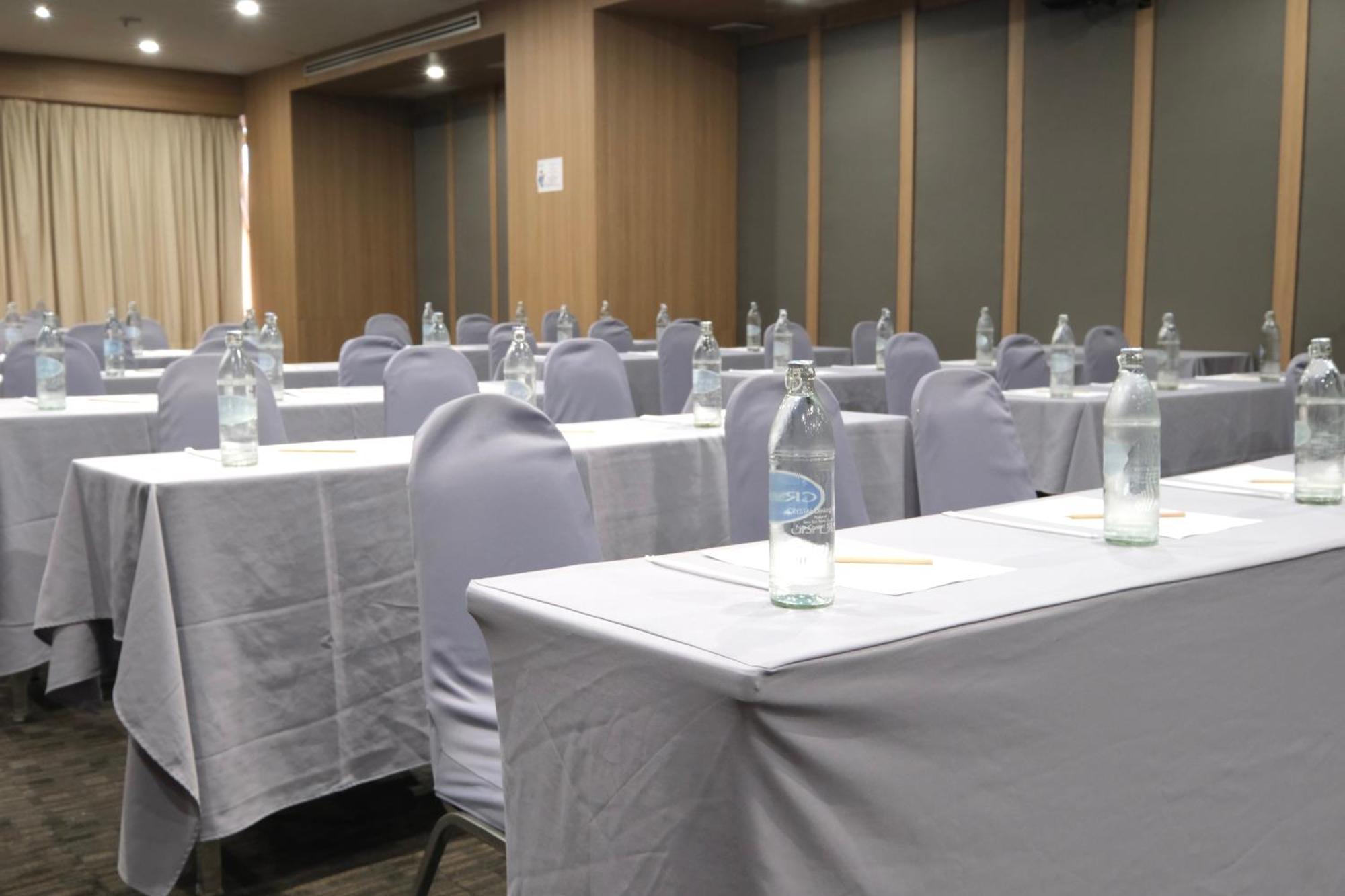 โรงแรมบุษราคัม โรงแรม ขอนแก่น