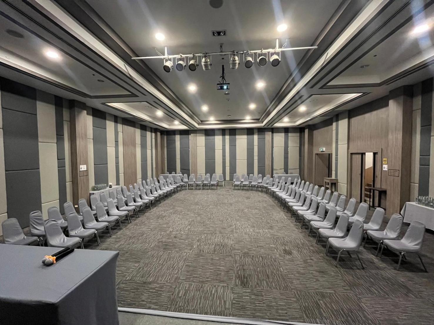 โรงแรม โรงแรมบุษราคัม ขอนแก่น