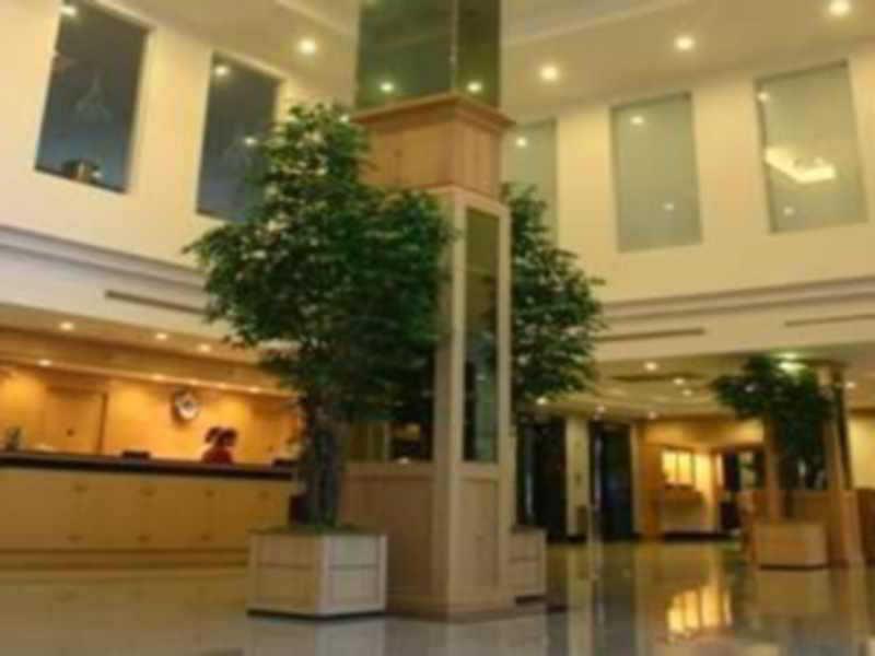 โรงแรมบุษราคัม 4*